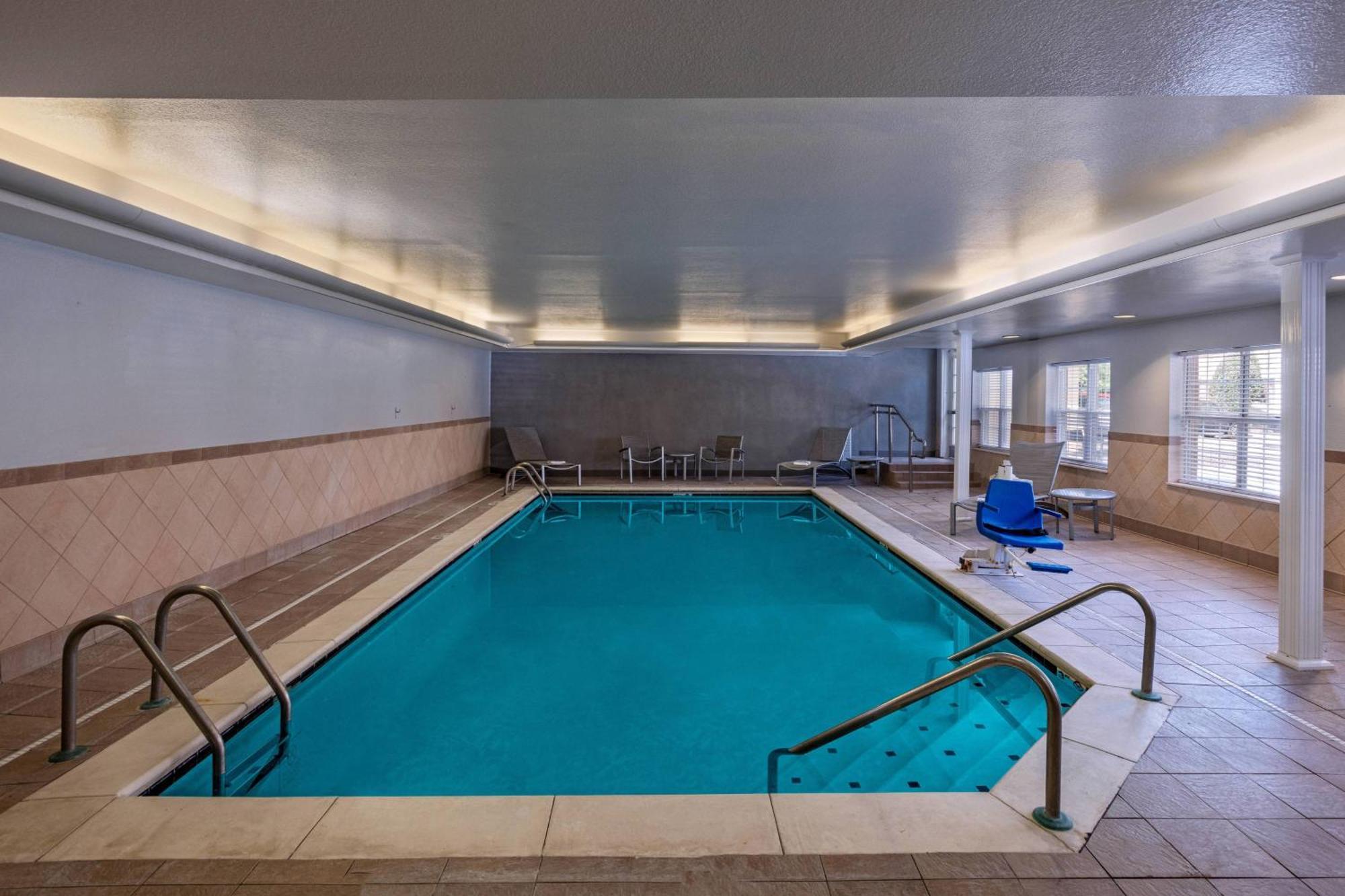 Towneplace Suites By Marriott Baton Rouge South Экстерьер фото