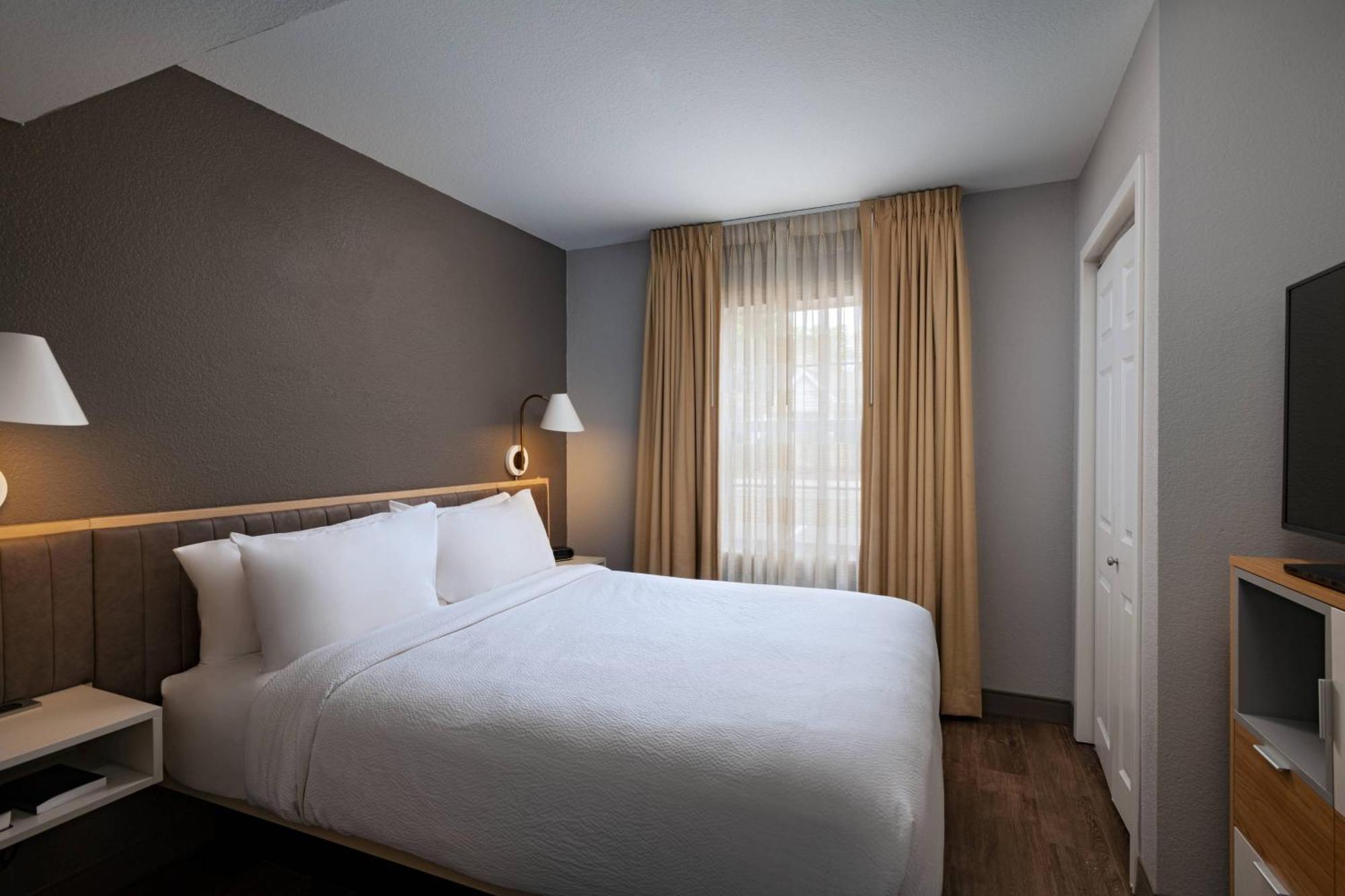 Towneplace Suites By Marriott Baton Rouge South Экстерьер фото