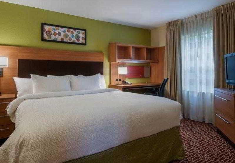 Towneplace Suites By Marriott Baton Rouge South Экстерьер фото